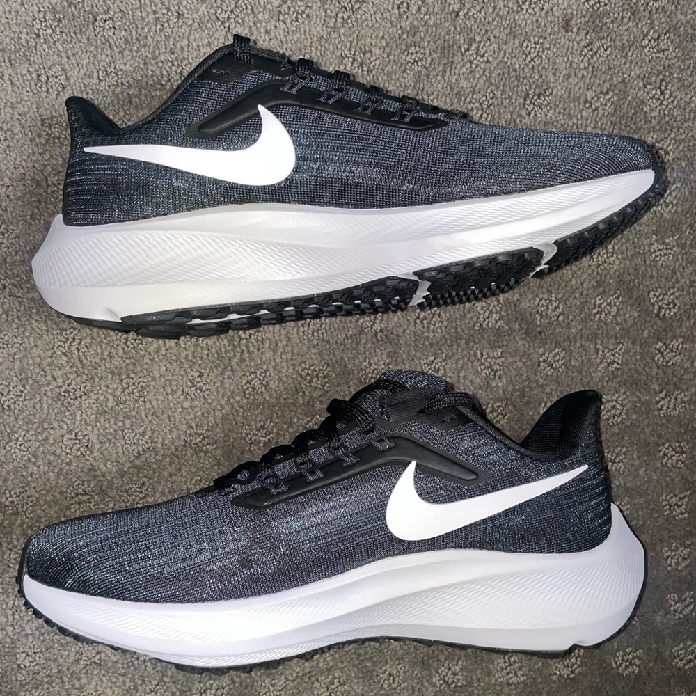 Nike Woman Air Zoom Pegasus 39